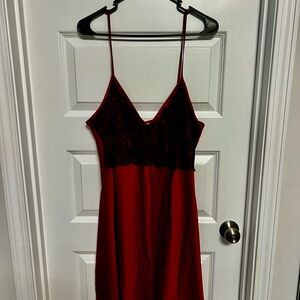 Gilligan & O'Malley Red Lace Chemise